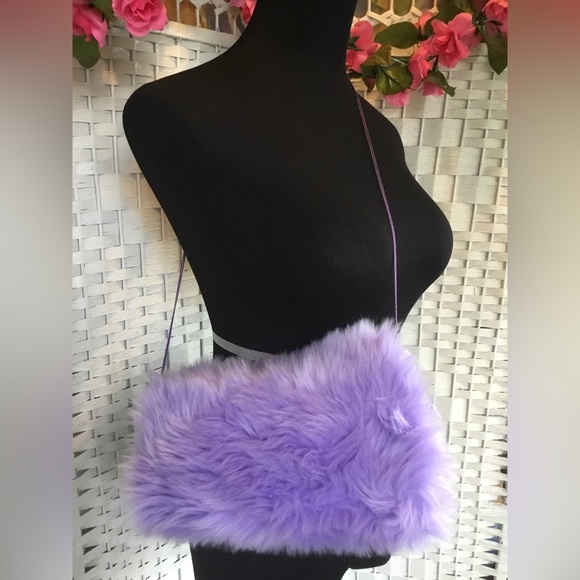 Purple Faux Fur Artisan Muff Lavender NWOT - Picture 4 of 6